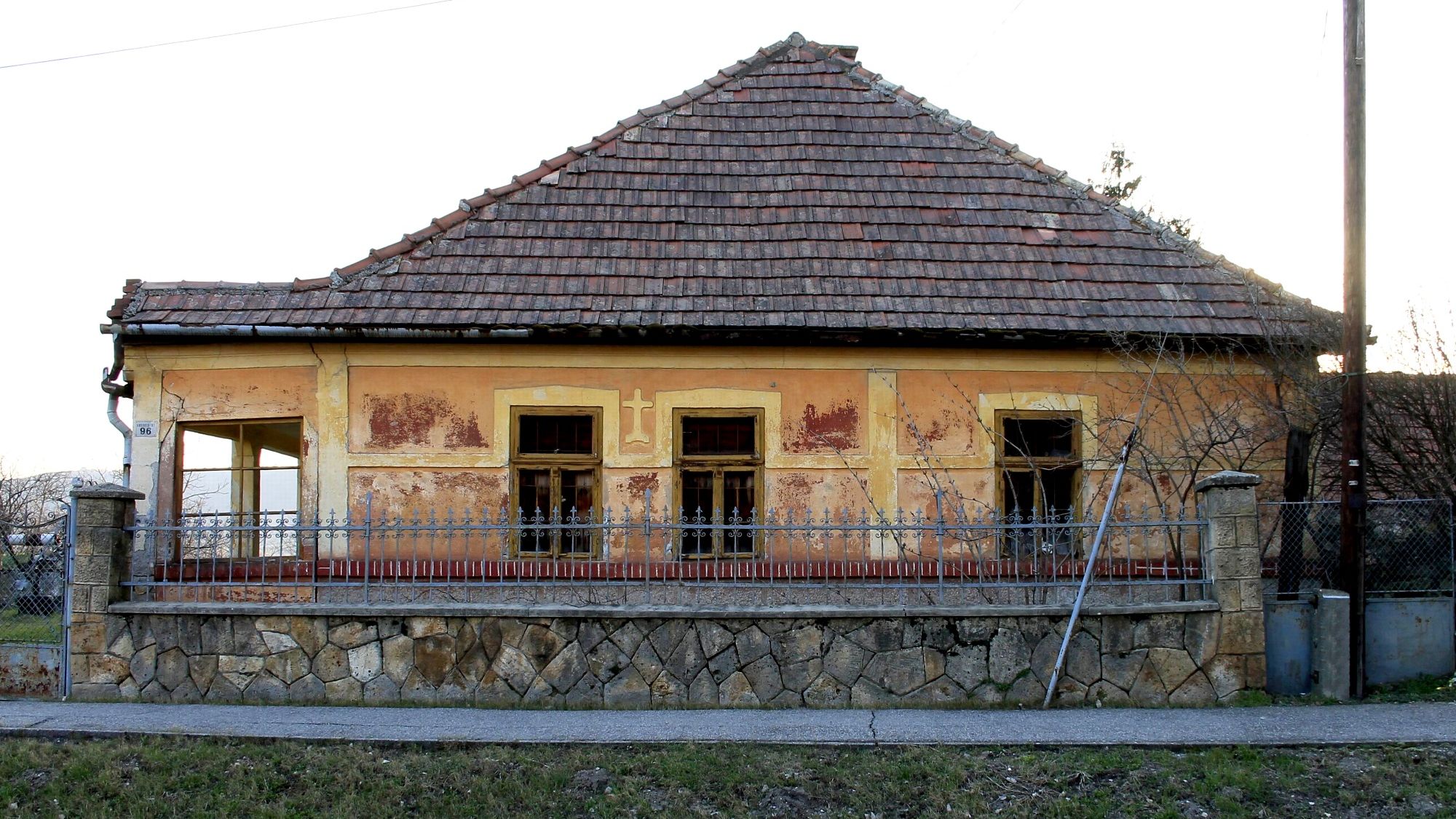Utcai homlokzat